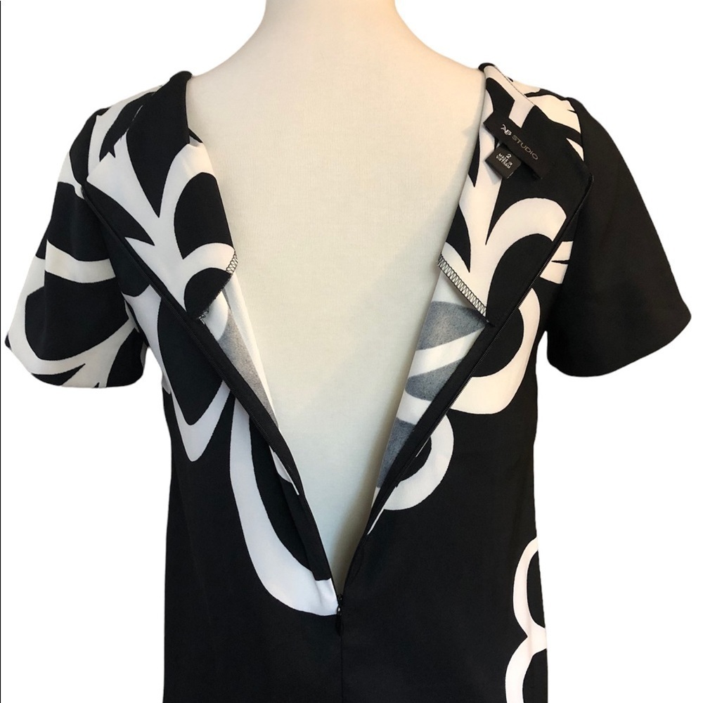 Black and White Floral Shift Dress by AB Studio - Picture 7 of 13